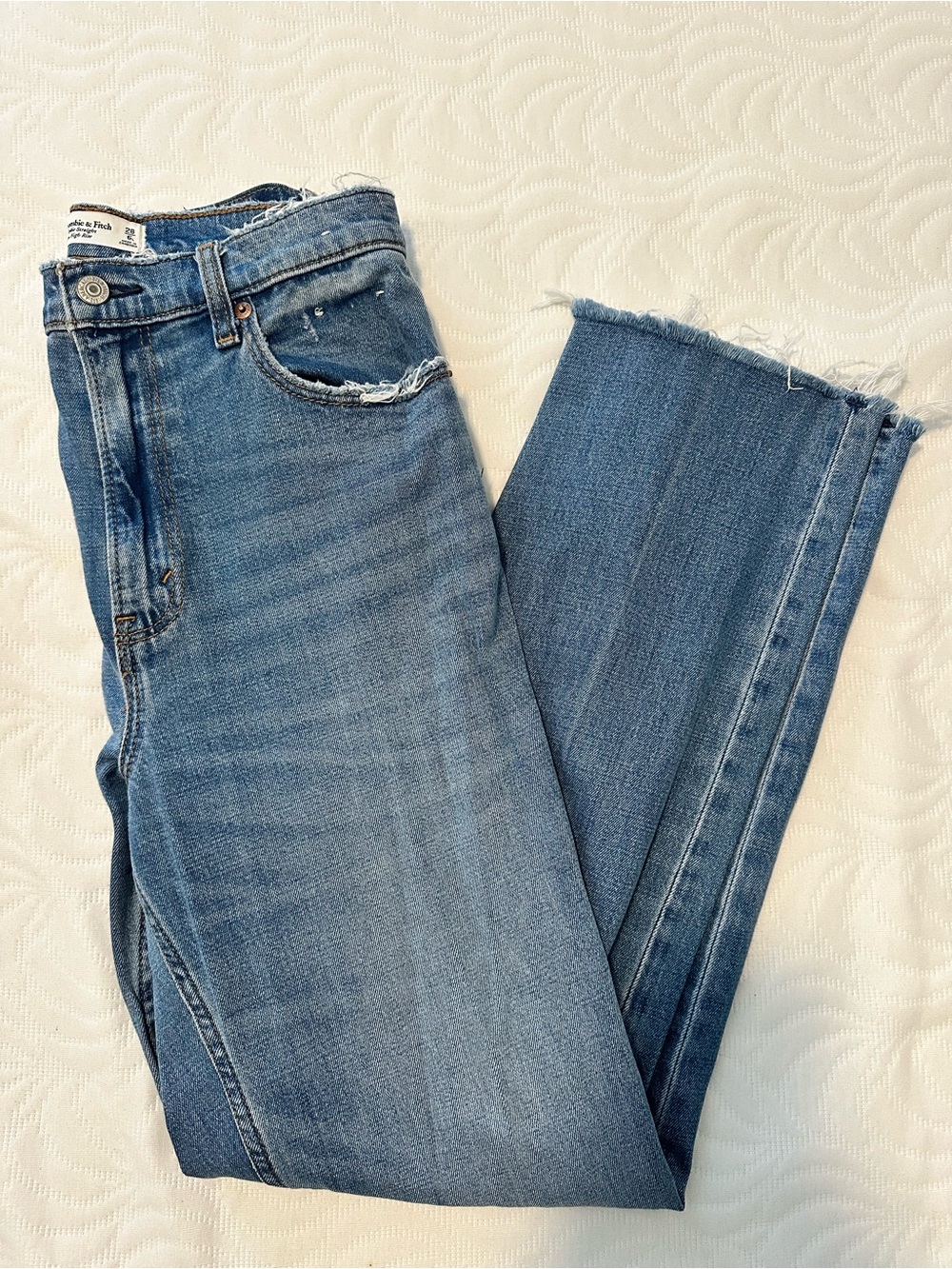 EUC Abercrombie Ultra High Rise Ankle Straight Jeans 6 Long